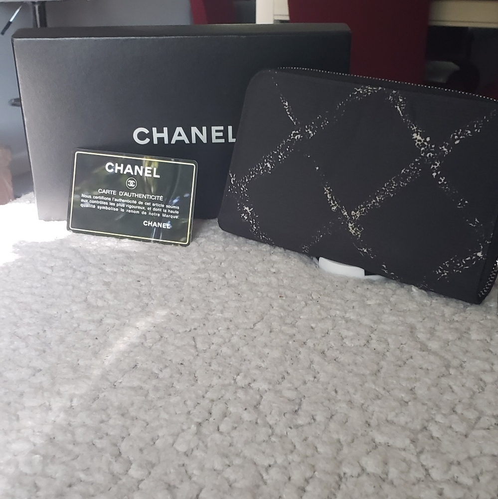 Authentic Chanel Porte Monnaie Nylon Wallet - Picture 2 of 12